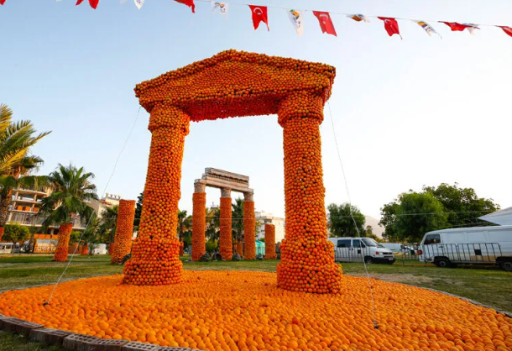 Antalya Finike Portakalı Anıtı