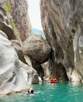 Göynük Kanyonu KEMER İLÇESİNDE GİDİLECEK EN ZARİF NADİDE YERLERDEN İLK SIRADADIR.